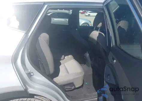 2013 Hyundai Santa Fe Sport z USA, uszkodzony, nr VIN 5XYZU3LB0DG087490